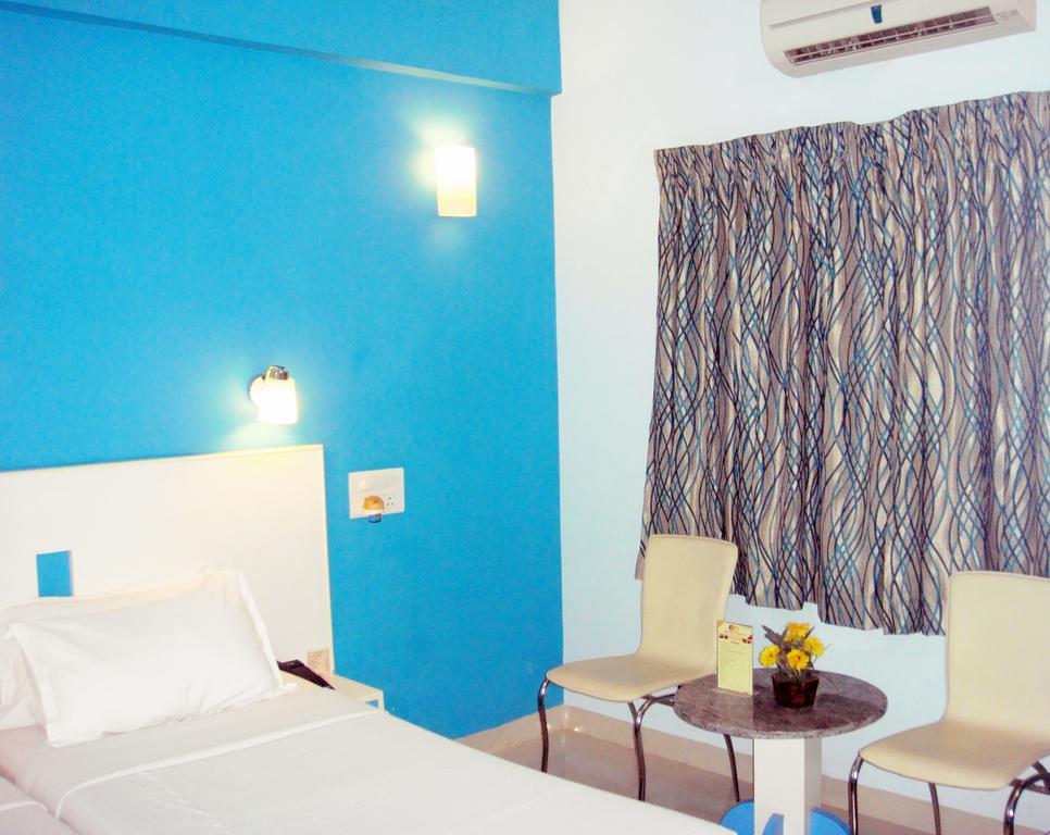 Hotel Pandian Ченнаї Екстер'єр фото