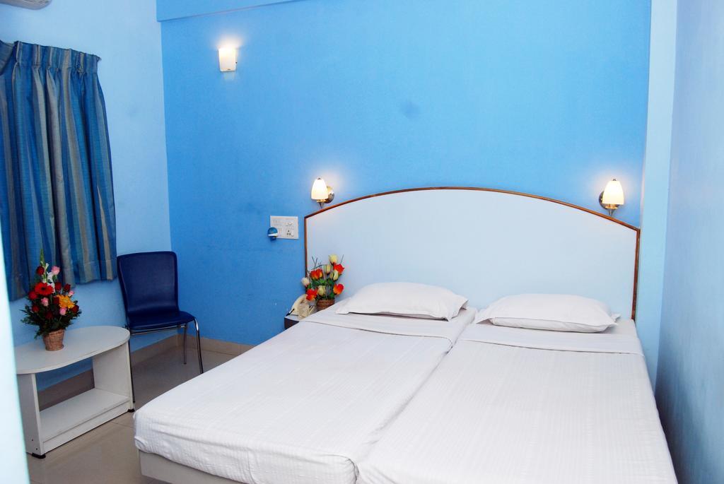Hotel Pandian Ченнаї Екстер'єр фото