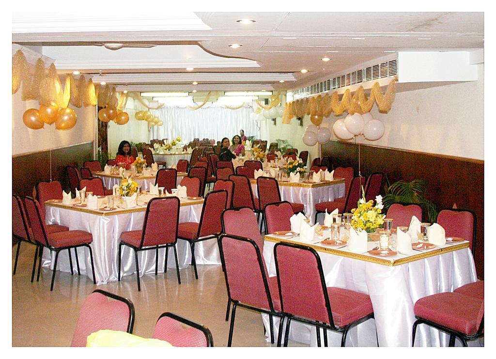 Hotel Pandian Ченнаї Екстер'єр фото