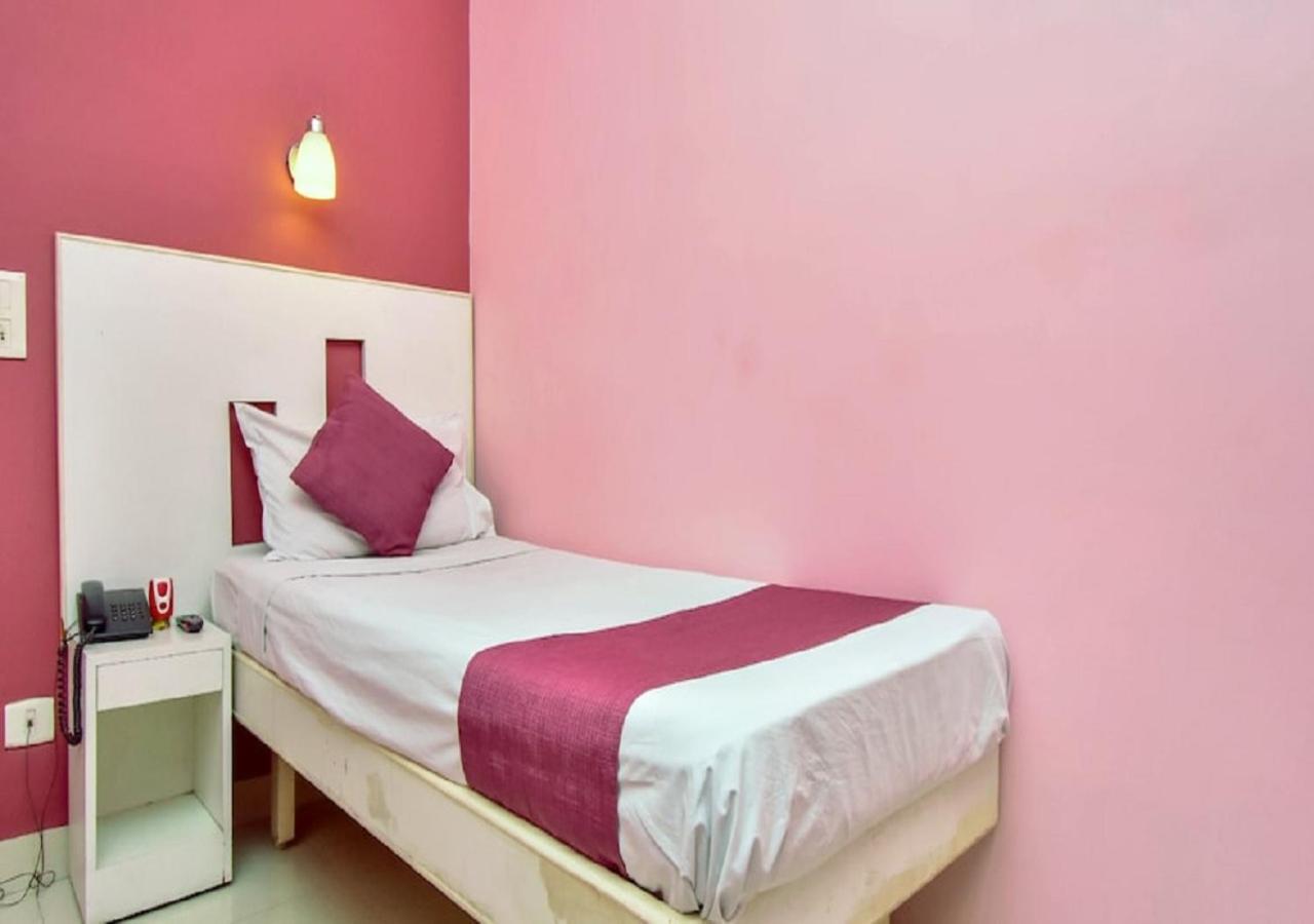 Hotel Pandian Ченнаї Екстер'єр фото